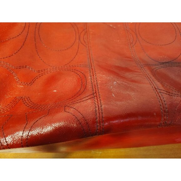 Vintage Coach Red Leather Shoulder Bag Embosses Stitching Inside Snap Pouch READ - Picture 3 of 13
